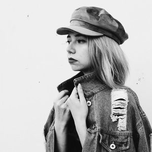 Meet your Posher, Mia